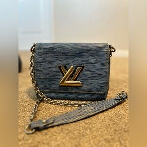 Louis Vuitton EPI Twist Shoulder Bag